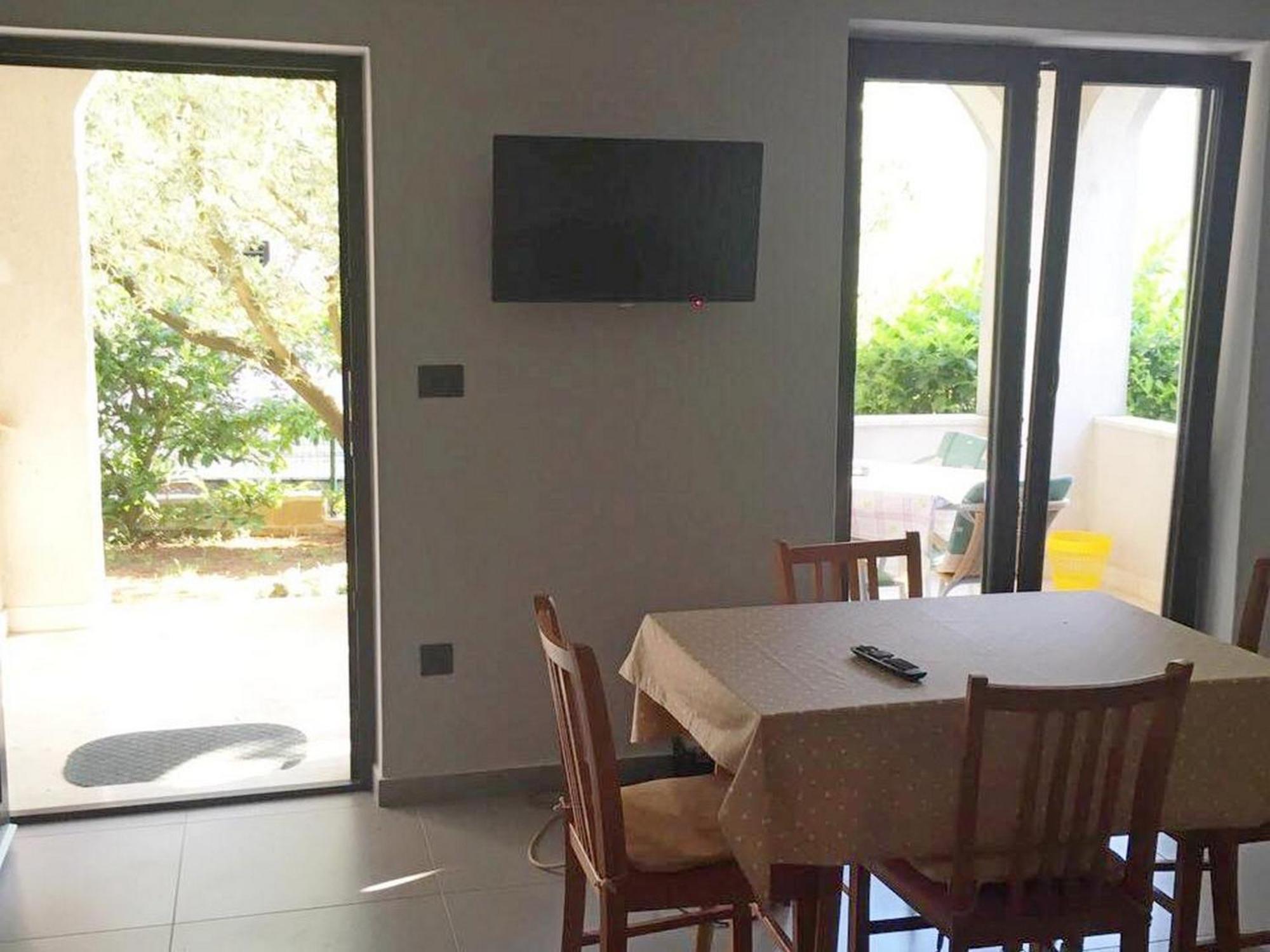 Apartma Cintya